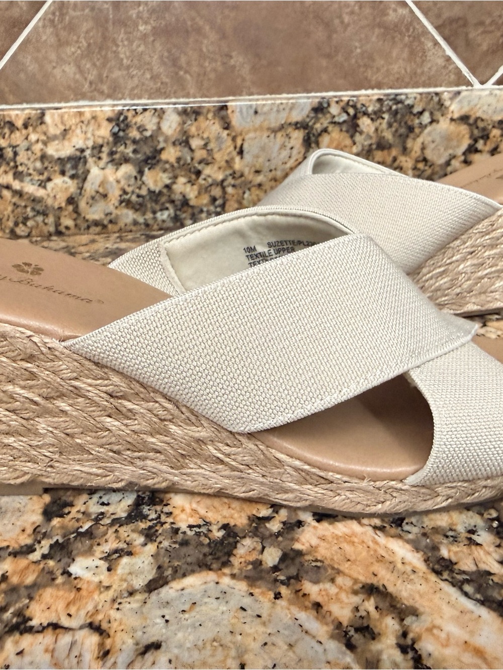 Tommy Bahama Suzette Tan Espadrille Wedge Sandals 10 Elastic Straps Beachy